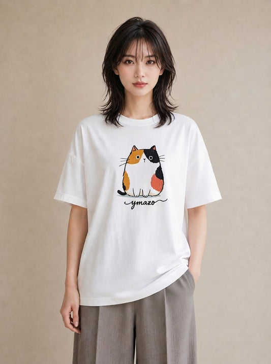 半袖Tシャツ レディース ニャンコ 猫 ねこ イラスト フェミニン 秋コーデ おしゃれギフト 白T YMAZO