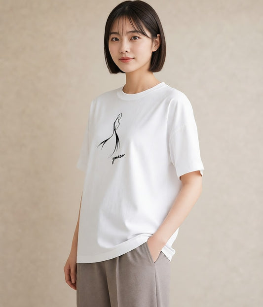 Tシャツ レディース 女の子 ガール 後ろ姿 イラスト ガーリー 海 カフェ巡り 白T YMAZO