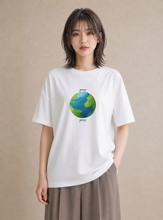 デザインTシャツ レディース 地球 星空 宇宙 イラスト フェミニン 20代 カジュアルコーデ 白T YMAZO