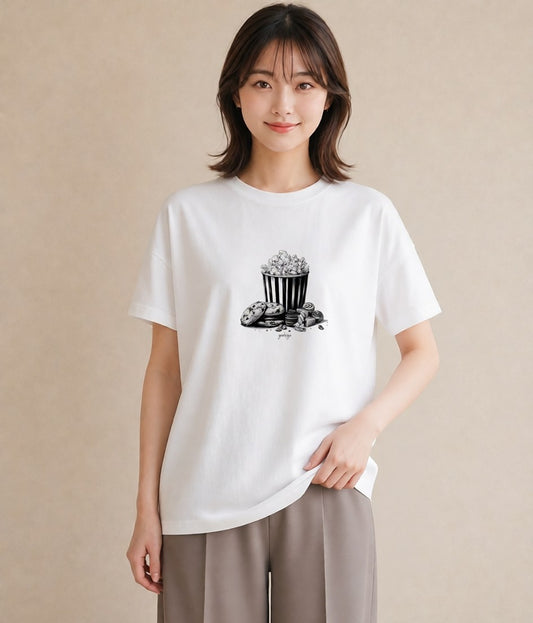 半袖Tシャツ レディース ポップコーン 食べ物 フード イラスト 個性的 帰省 ラフ 白T YMAZO