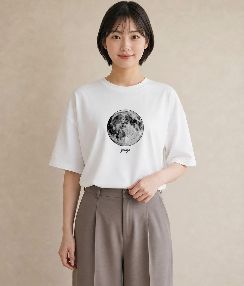 Tシャツ レディース 三日月 星空 宇宙 イラスト お洒落 20代 カジュアルコーデ 白T YMAZO