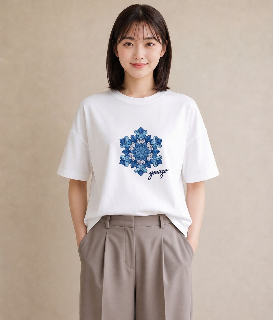 プリントTシャツ レディース 雪の結晶 星空 宇宙 イラスト きれいめ ラフ レイヤード 白T YMAZO