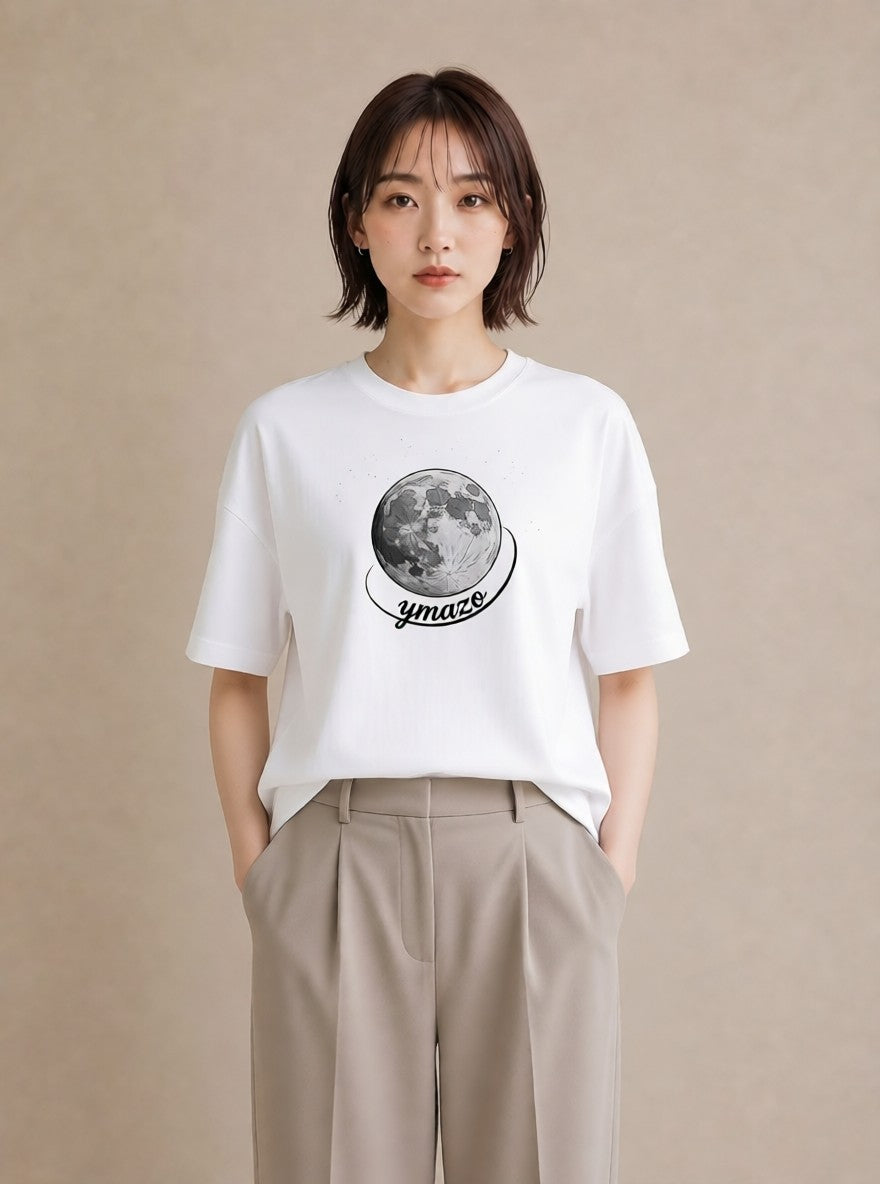 グラフィックTシャツ レディース 月 星空 宇宙 イラスト 旅行コーデ 秋コーデ おしゃれギフト 白T YMAZO
