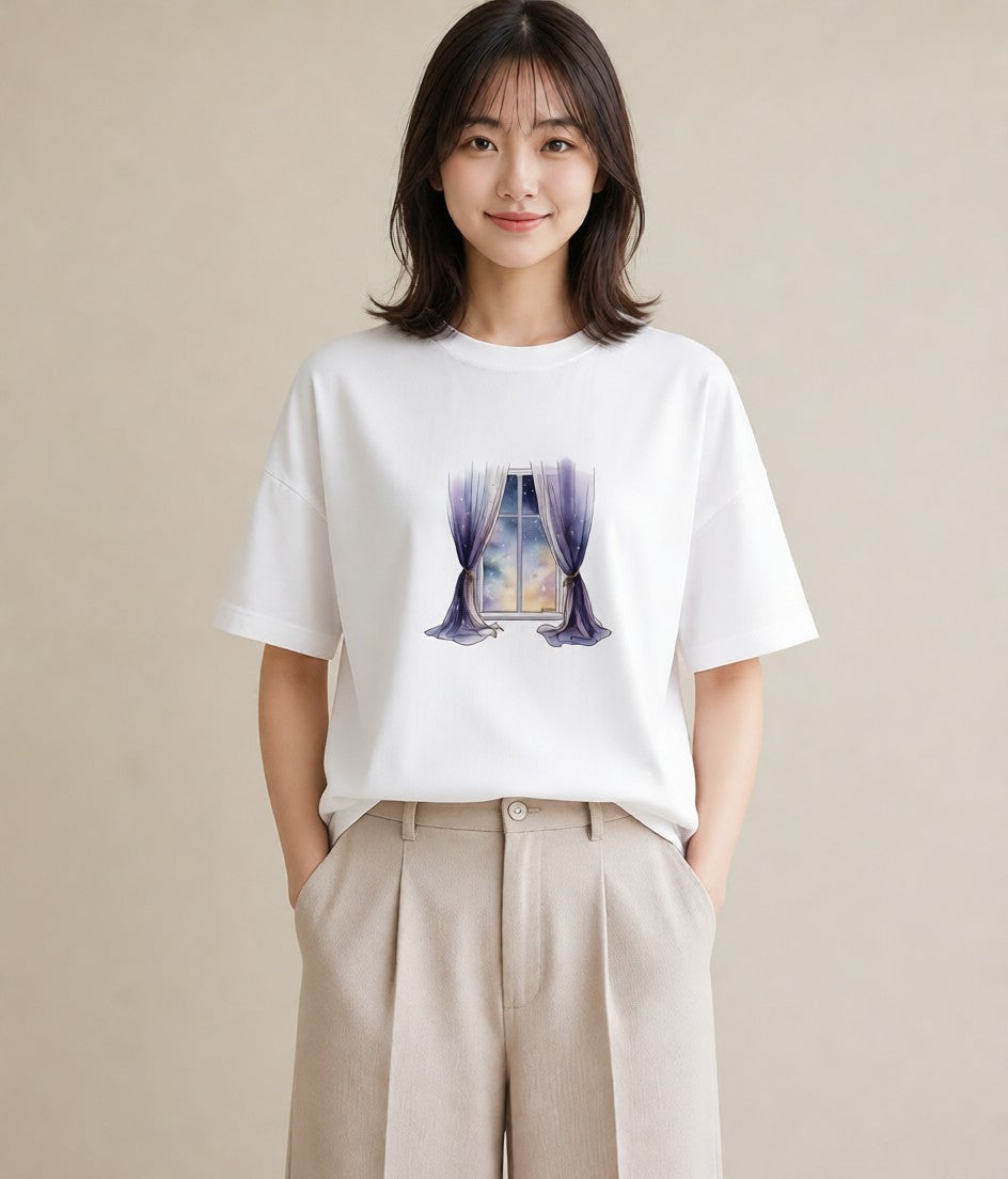 プリントTシャツ レディース 窓辺の雨 雨の日 窓 ナチュラル アンティーク イラスト カジュアル おしゃれギフト 社会人 白T YMAZO