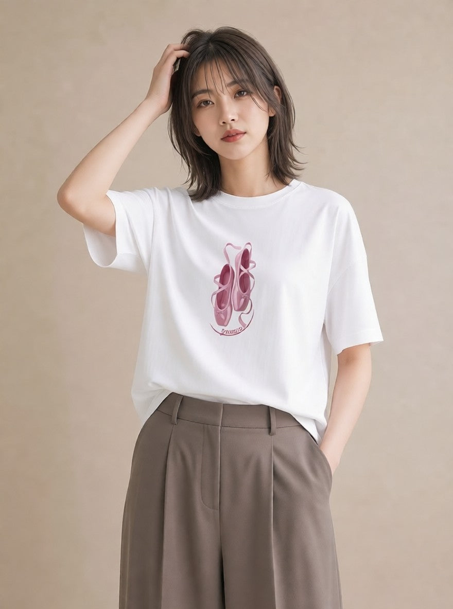 半袖Tシャツ レディース バレエシューズ バレエ トウシューズ ナチュラル アンティーク イラスト ニュアンス 在宅 公園 白T YMAZO