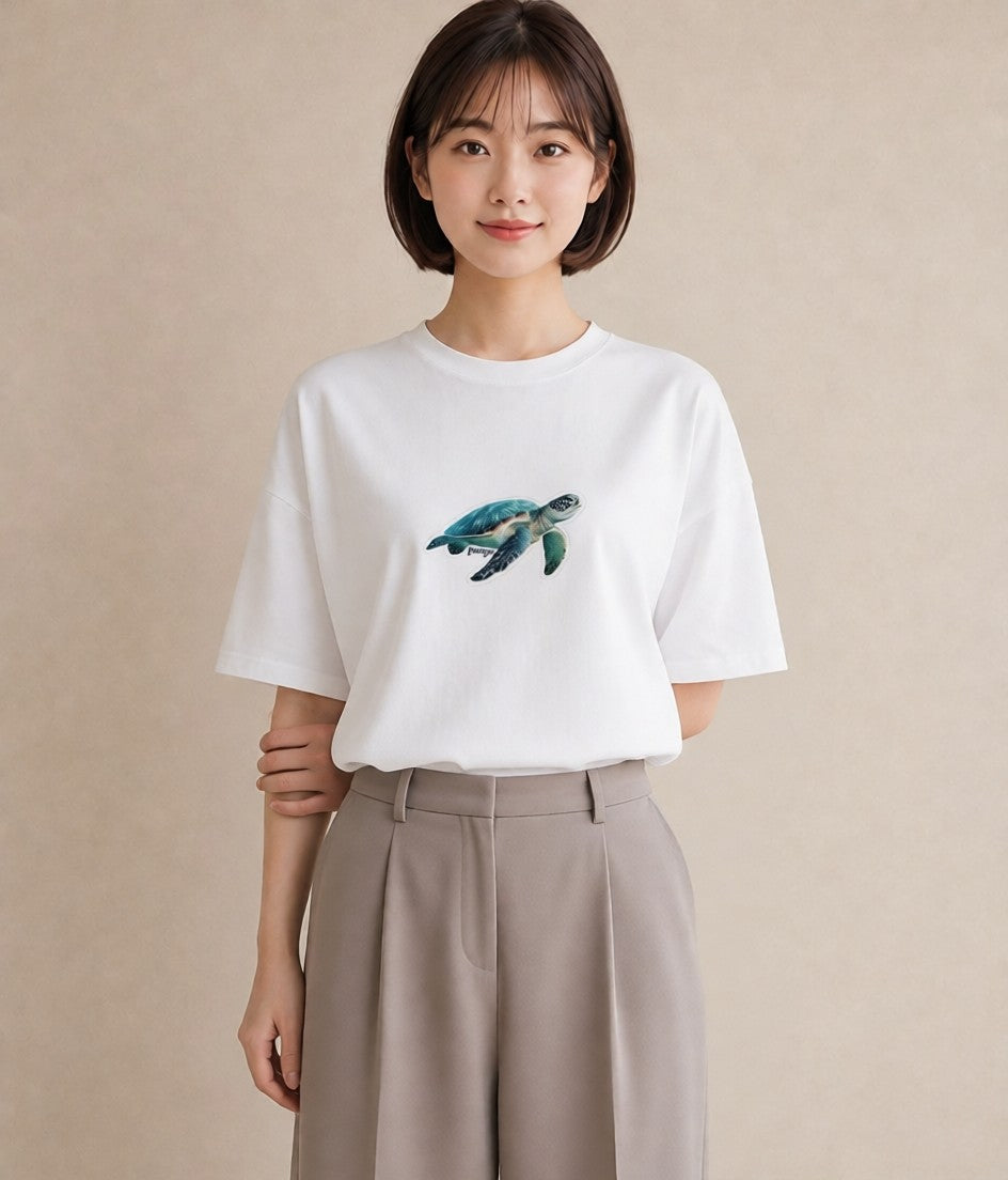 半袖Tシャツ レディース ウミガメ 海の生き物 海 イラスト 普段使い 母の日 ビーチ 白T YMAZO