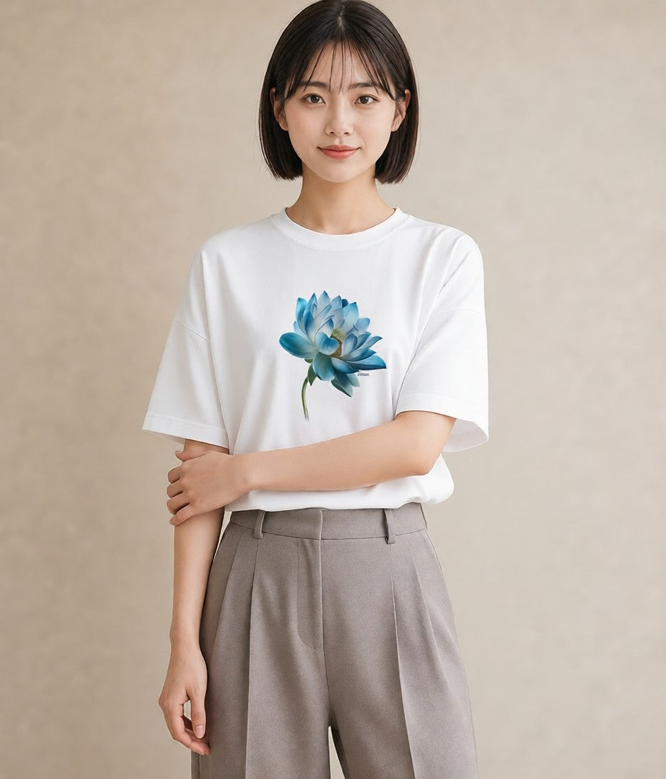 半袖Tシャツ レディース 蓮 花 花柄 イラスト モード 20代 カジュアルコーデ 白T