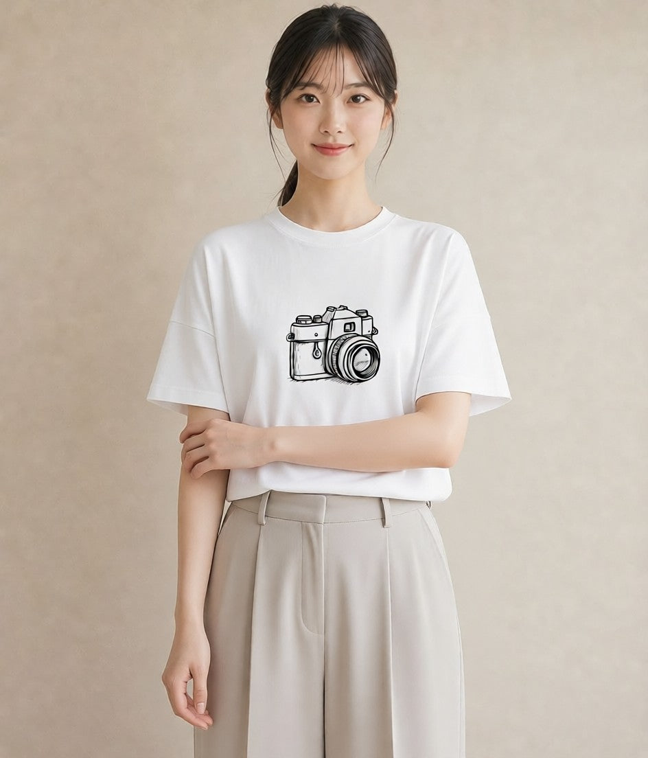 デザインTシャツ レディース カメラ フィルムカメラ レトロカメラ イラスト きれいめカジュアル おしゃれギフト 社会人 白T YMAZO
