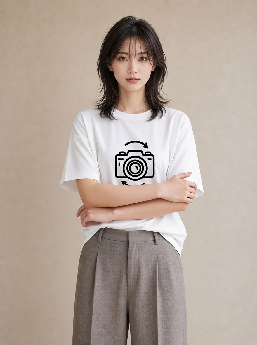 グラフィックTシャツ レディース カメラ フィルムカメラ レトロカメラ イラスト 個性的 海 カフェ巡り 白T YMAZO