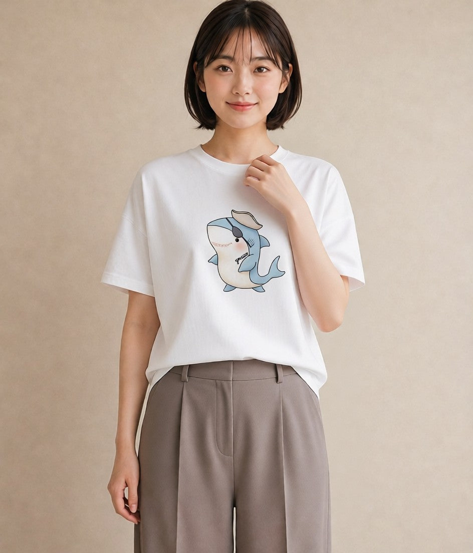 Tシャツ レディース イルカ 海の生き物 海 イラスト カフェコーデ カジュアルコーデ 買い物 白T YMAZO