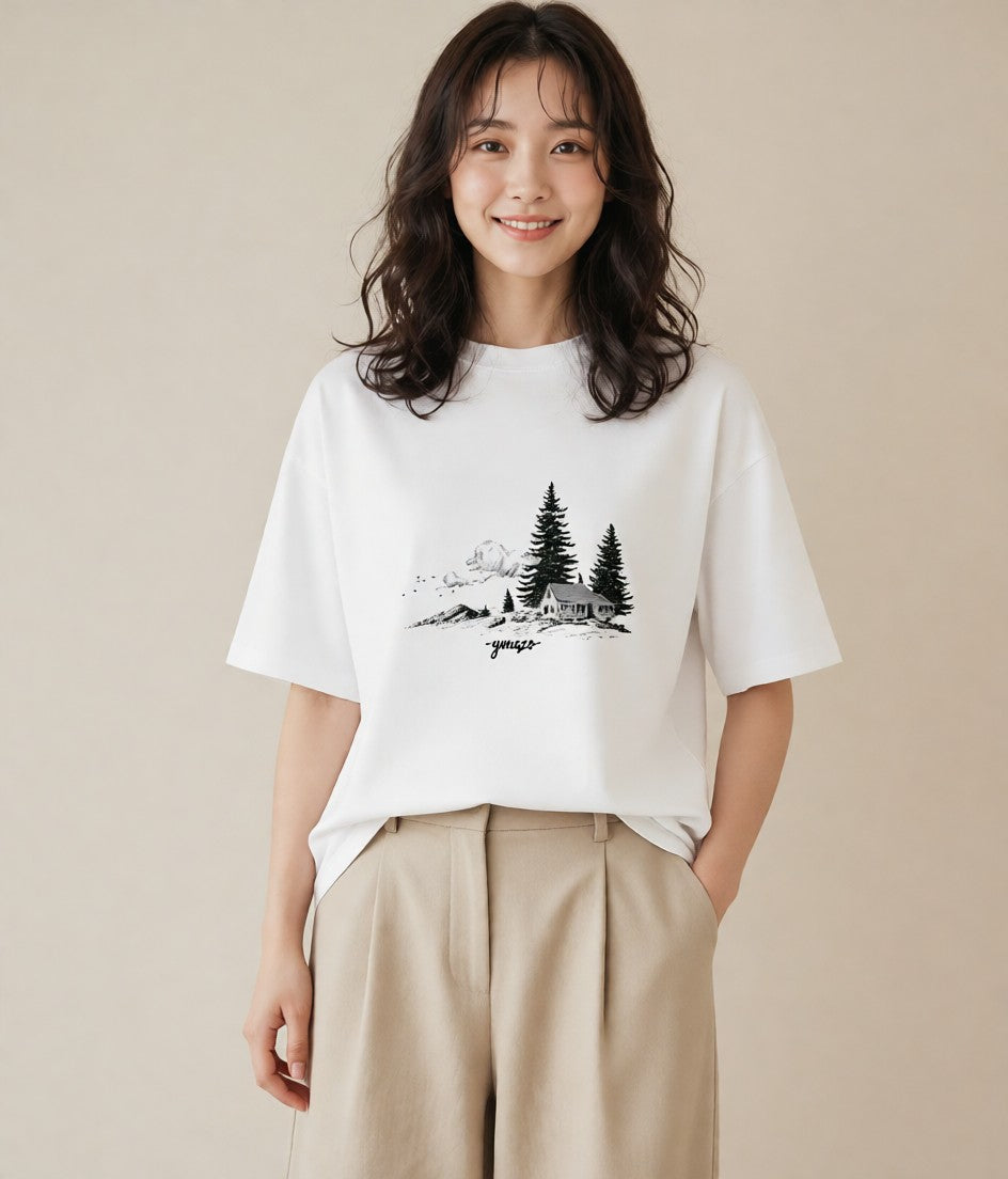 プリントTシャツ レディース 湖畔の小屋 湖 小屋 ナチュラル アンティーク イラスト きれいめカジュアル 敬老の日 ホワイトデー 白T YMAZO