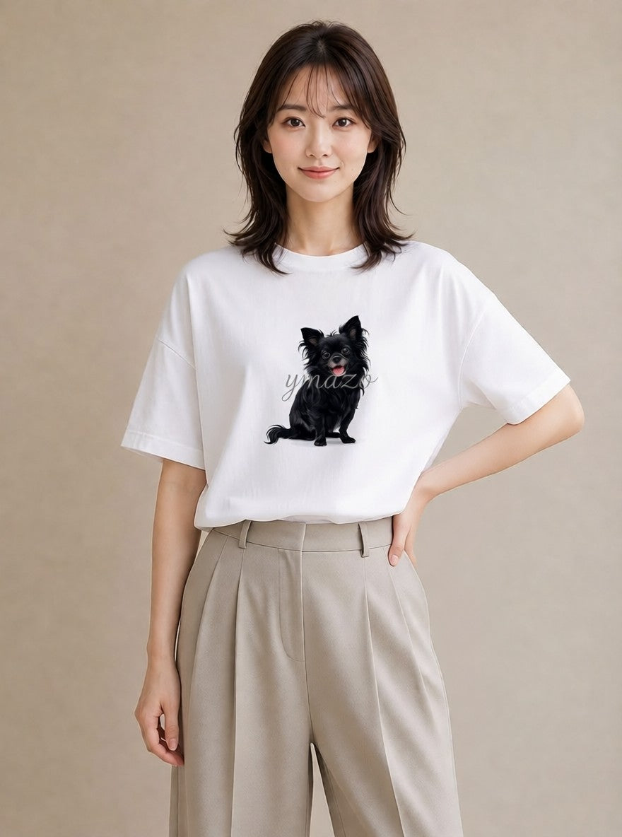 半袖Tシャツ レディース ロングコートチワワ 犬 いぬ イラスト きれいめカジュアル 春コーデ 姉妹 白T YMAZO