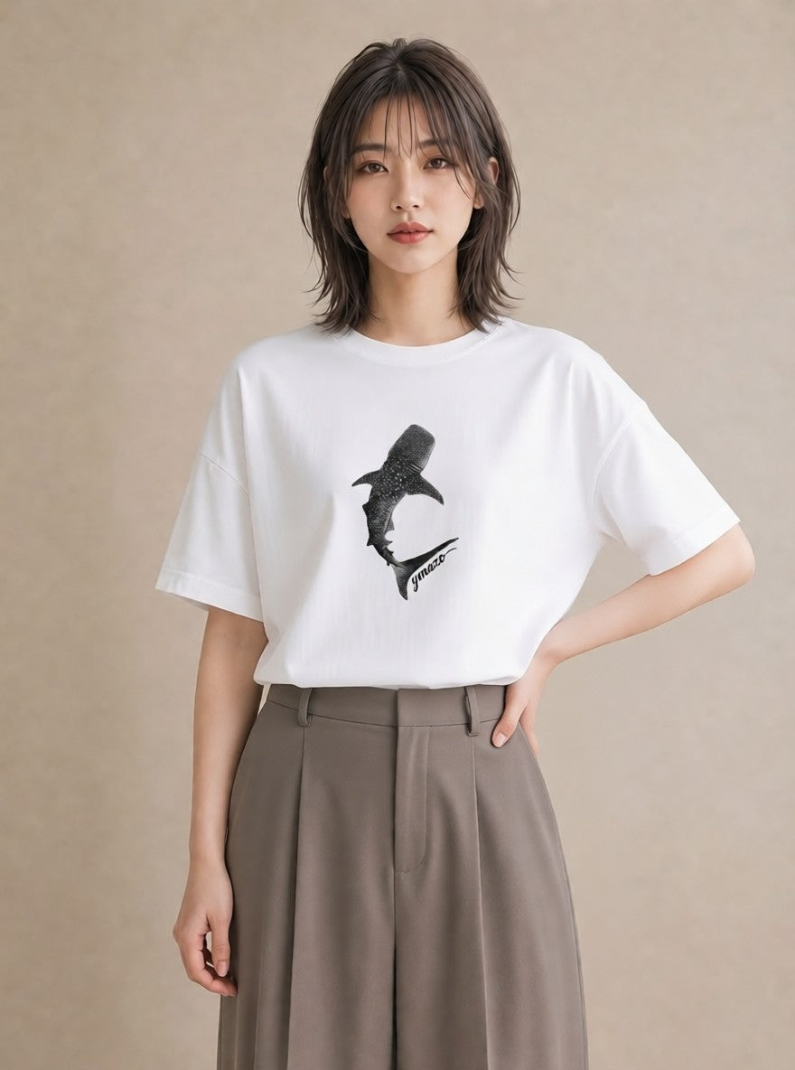 半袖Tシャツ レディース ジンベエザメ 海の生き物 海 イラスト 個性的 秋コーデ おしゃれギフト 白T YMAZO