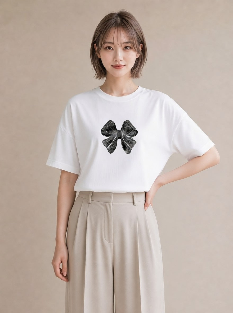 グラフィックTシャツ レディース リボン ボウ りぼん イラスト ラフ 休日 ペアコーデ 白T YMAZO