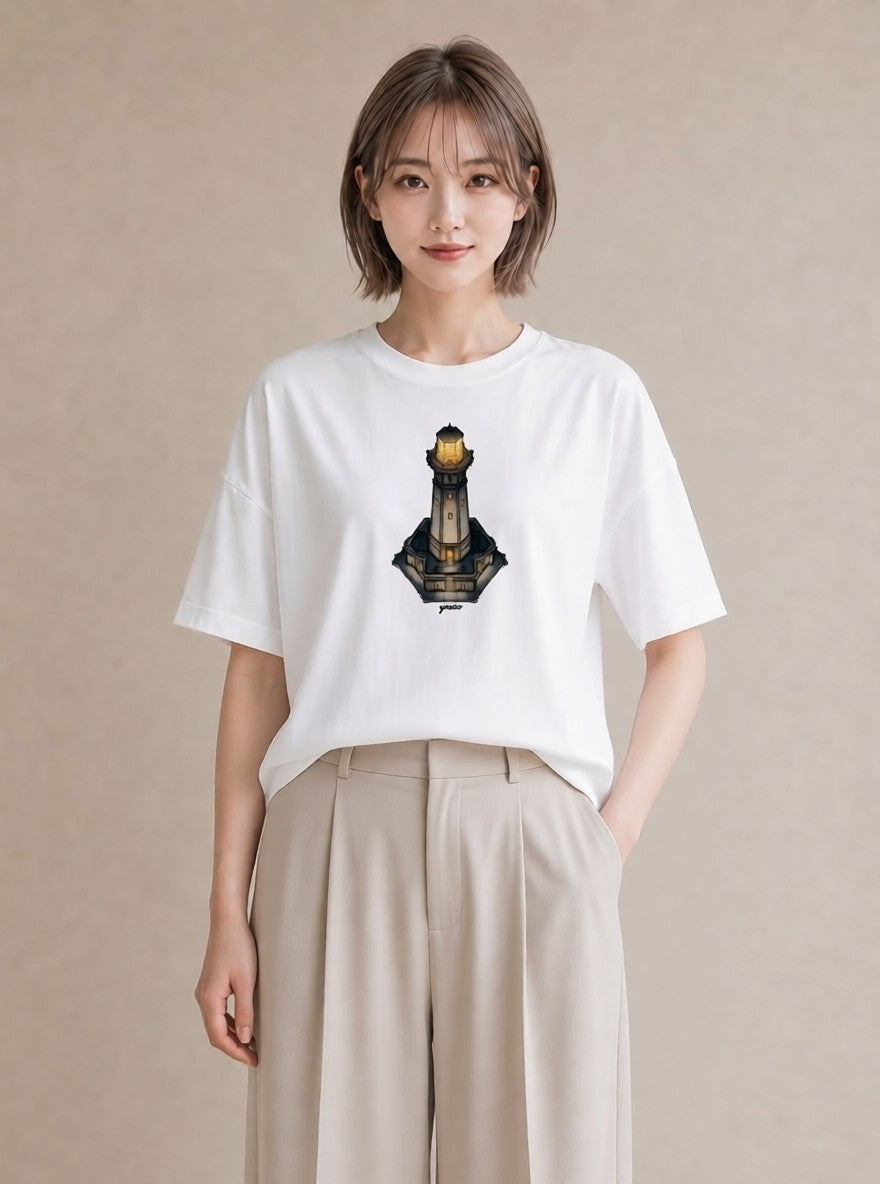 デザインTシャツ レディース 灯台 霧 海 ナチュラル アンティーク イラスト 抜け感 通学 誕生日プレゼント 白T YMAZO