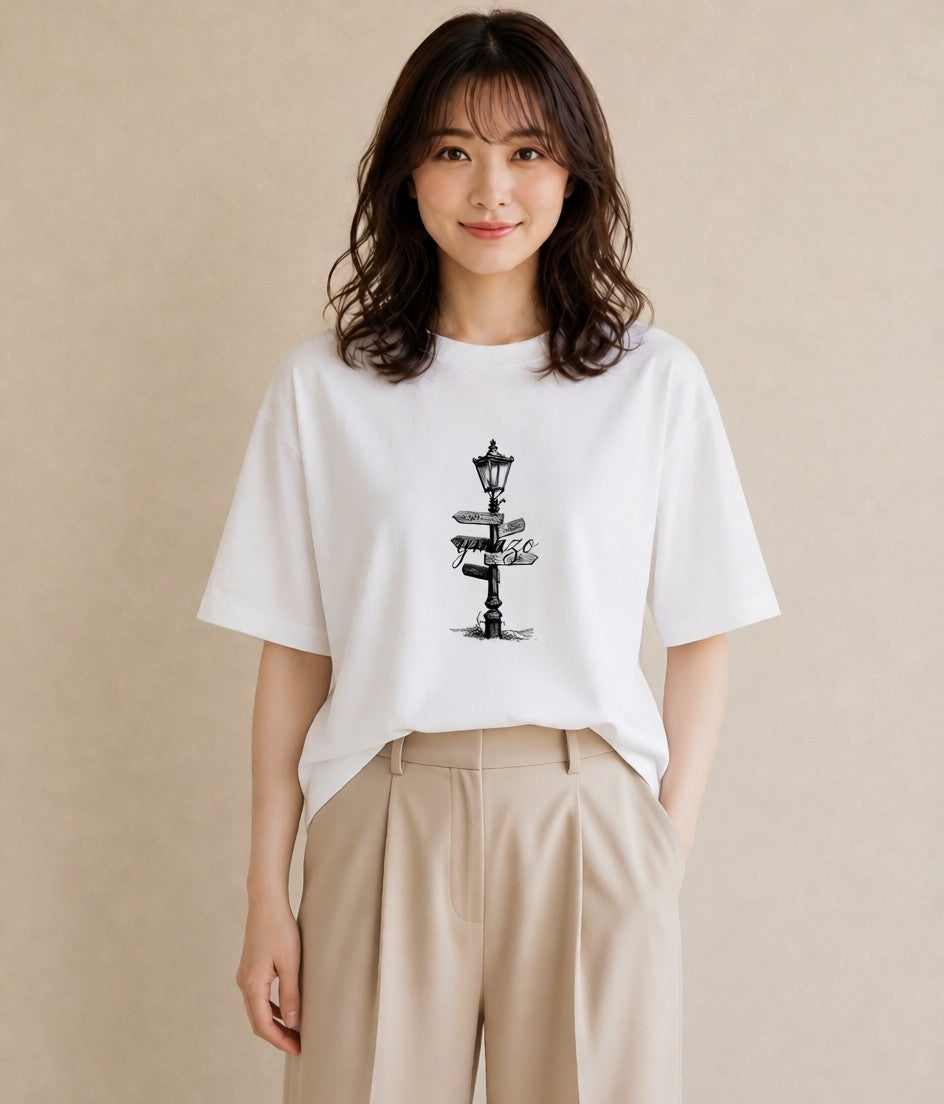 プリントTシャツ レディース 街灯 夜霧 夜 ナチュラル アンティーク イラスト 敬老の日 ホワイトデー 白T YMAZO