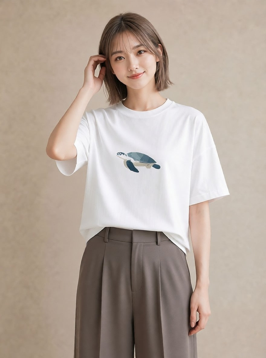 グラフィックTシャツ レディース ウミガメ 海の生き物 海 イラスト モード 20代 カジュアルコーデ 白T YMAZO