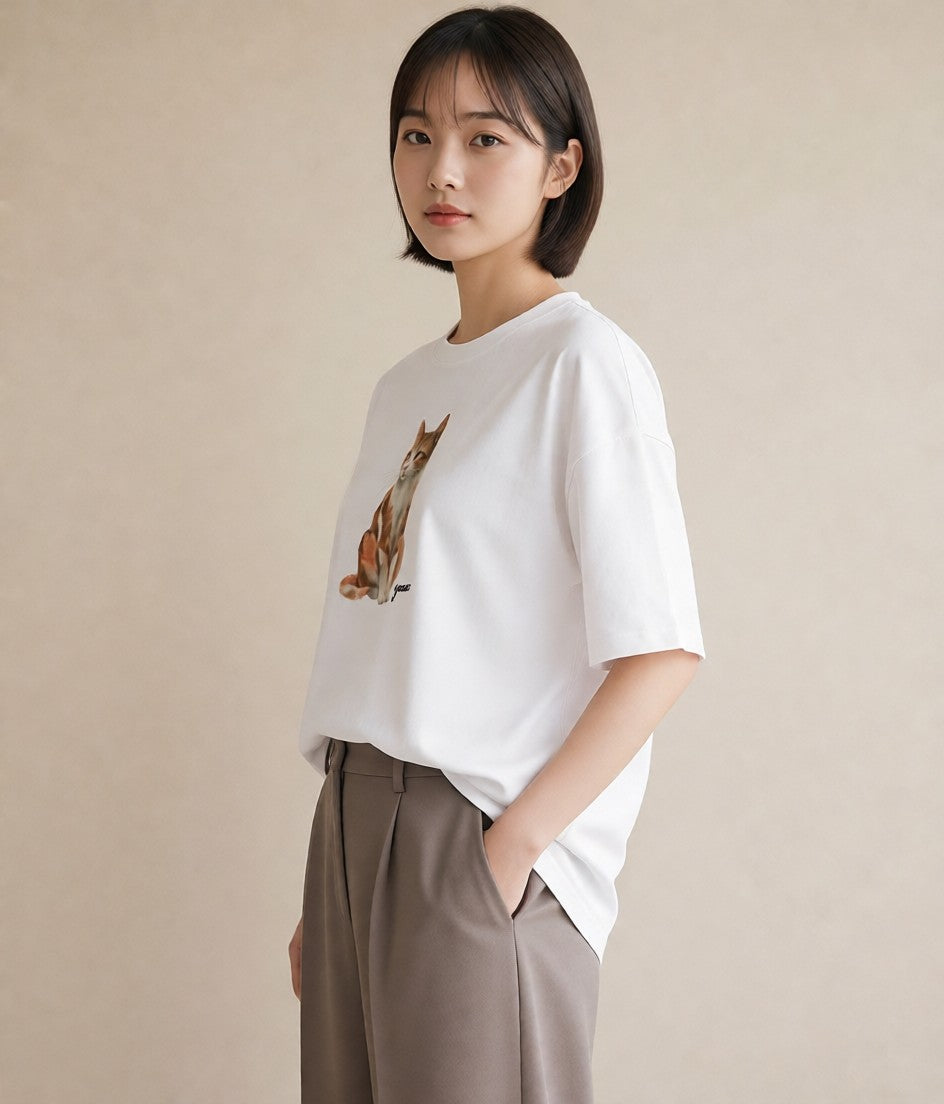 グラフィックTシャツ レディース 肉球 猫 ねこ イラスト カフェコーデ カジュアルコーデ 買い物 白T YMAZO