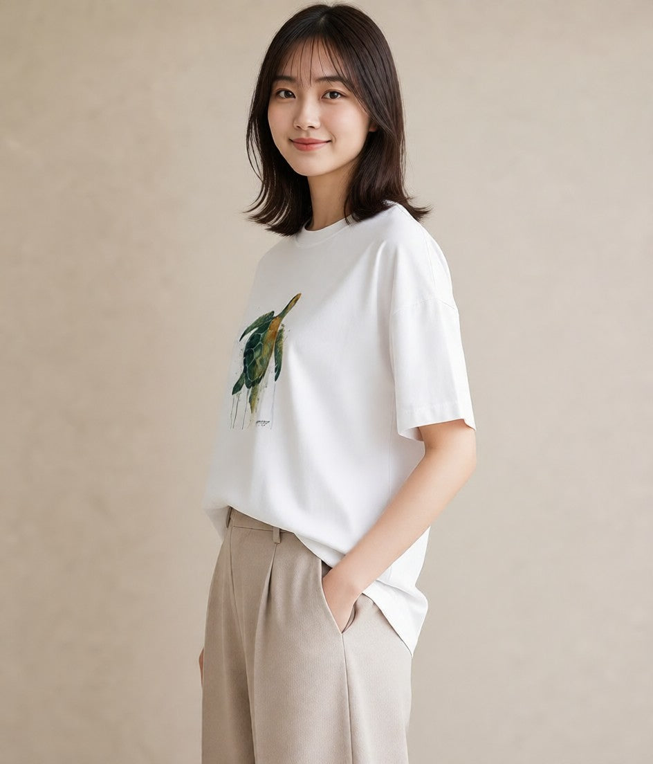 Tシャツ レディース ウミガメ 海の生き物 海 イラスト ヴィンテージ風 散歩 お出かけ 白T YMAZO