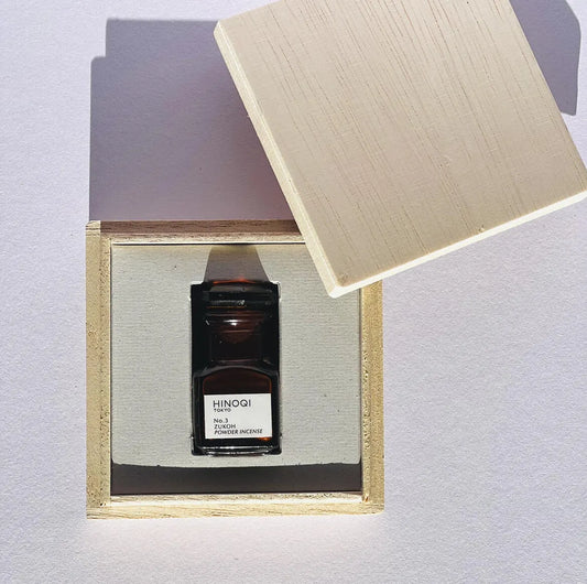 ZUKOH 塗香(ずこう)- 粉のお香でリフレッシュ、気分転換をしたい時に 桐箱入