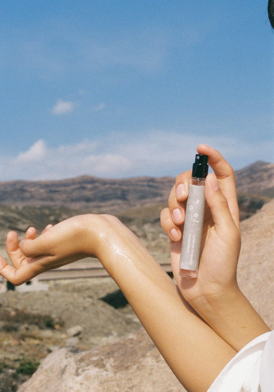 LIVING-OIL フレグランス Powdery Wood 10mL