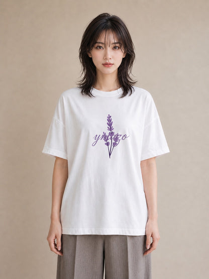 デザインTシャツ レディース ラベンダー 花 花柄 イラスト 北欧風 カジュアルコーデ 買い物 白T