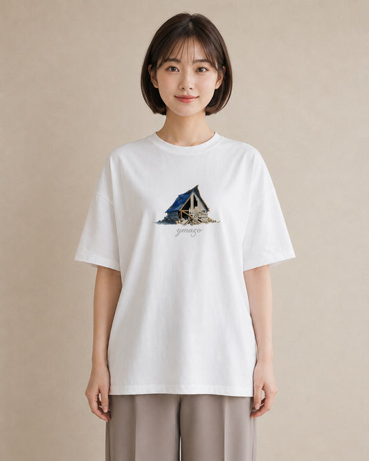 グラフィックTシャツ レディース 灯りの家 小屋 夜 ナチュラル アンティーク イラスト レトロ 自分用 ルームウェア 白T