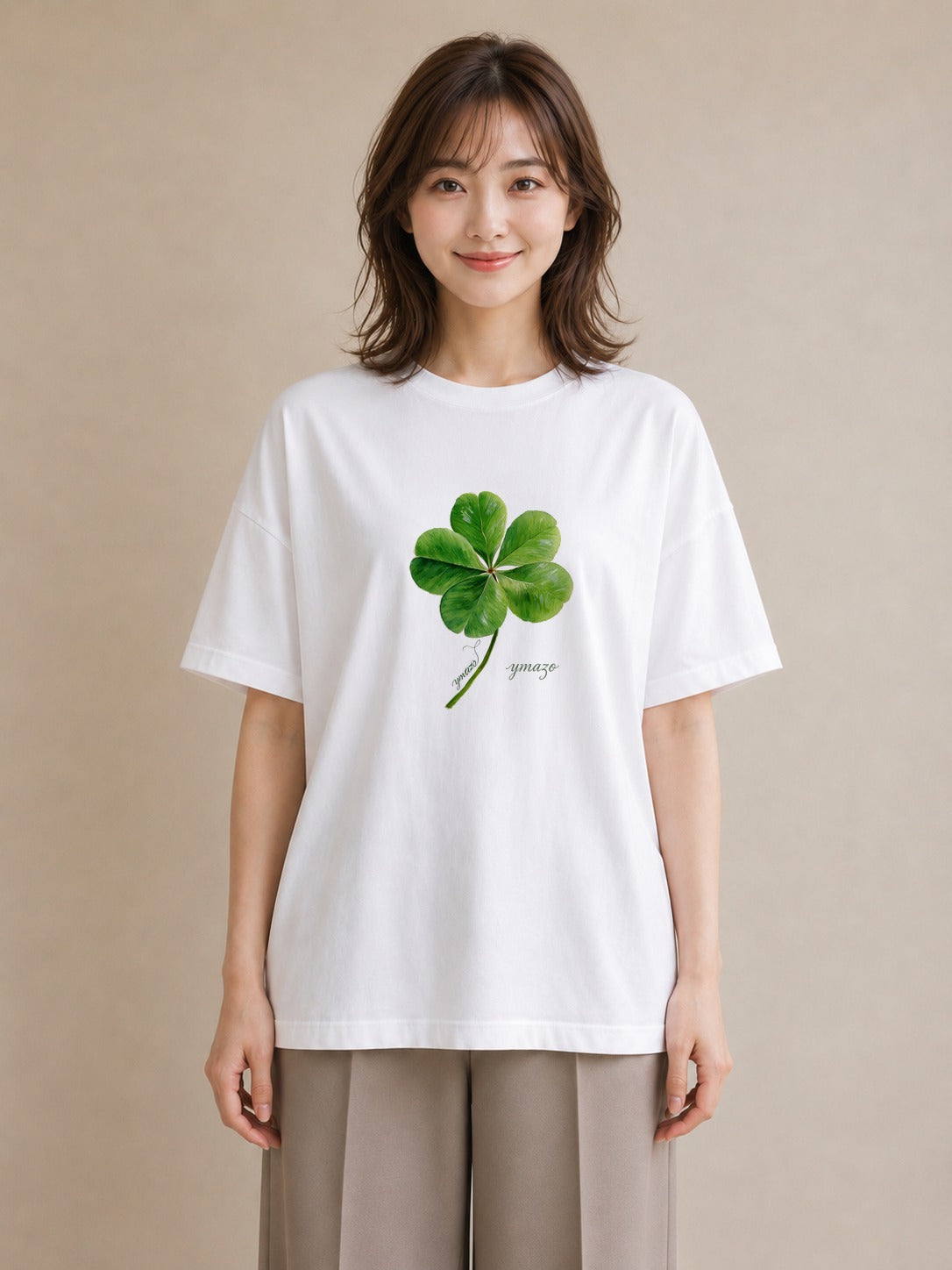 プリントTシャツ レディース クローバー 四つ葉 花 花柄 イラスト 上品 綿100 デート 白T YMAZO