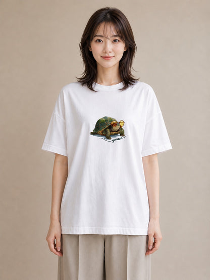 半袖Tシャツ レディース ウミガメ 海の生き物 海 イラスト 手描き風 女性向けギフト 散歩 白T YMAZO