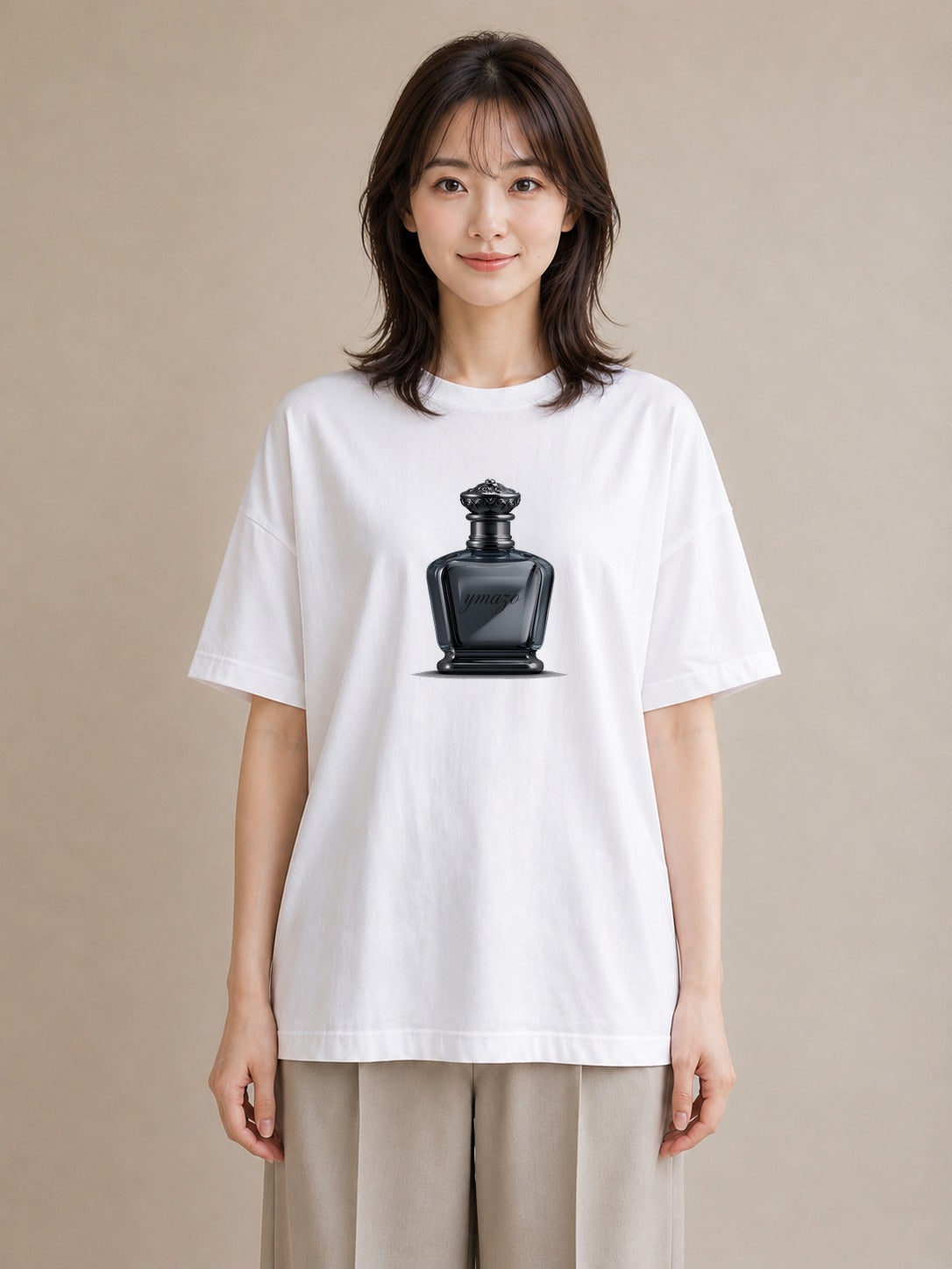 プリントTシャツ レディース 香水 香水瓶 パフューム イラスト 線画 カジュアルコーデ 買い物 白T YMAZO