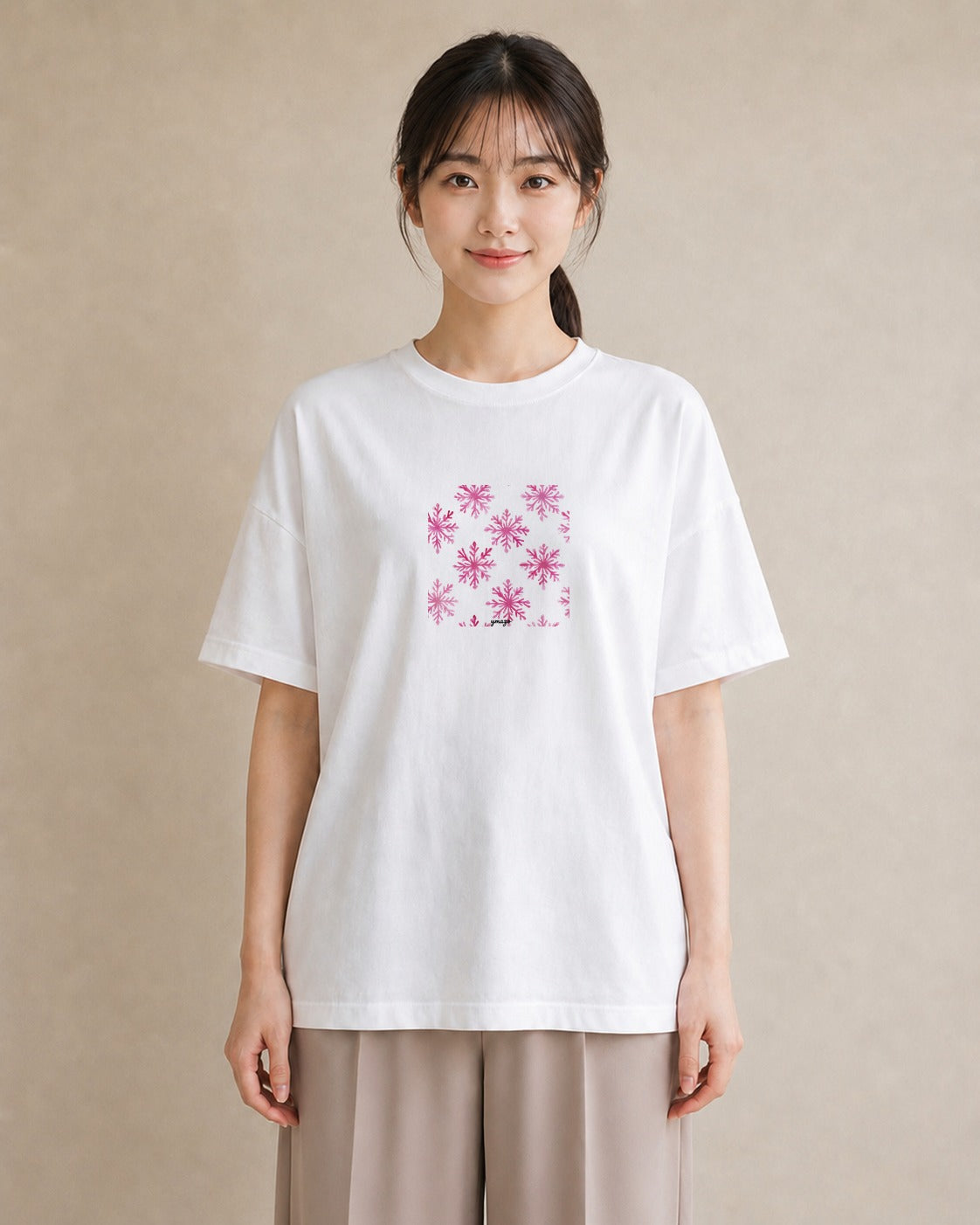 グラフィックTシャツ レディース 雪の結晶 星空 宇宙 イラスト フェミニン 女子会 お揃い 白T YMAZO