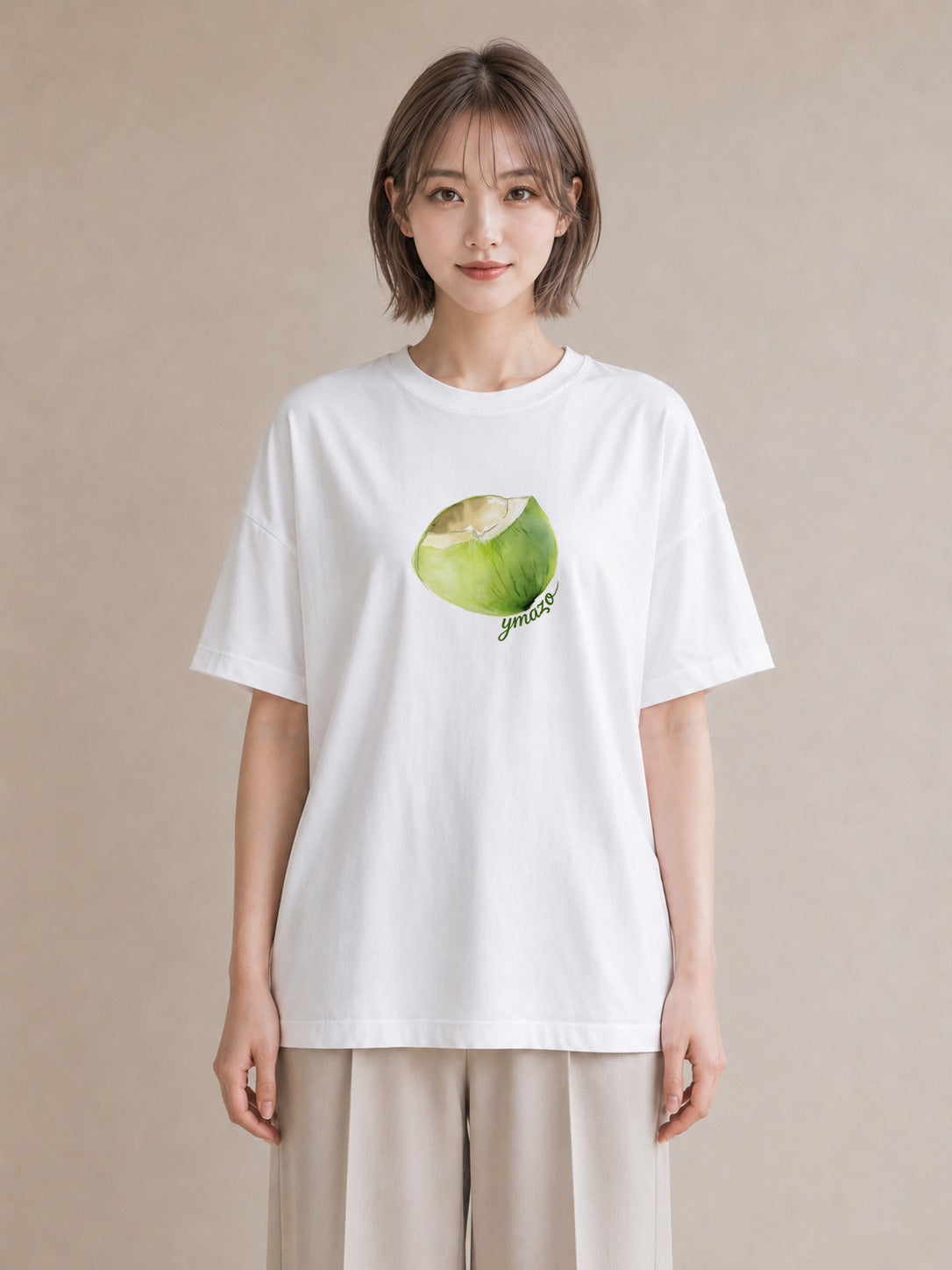 半袖Tシャツ レディース りんご 林檎 アップル 食べ物 フード イラスト 休日コーデ 公園 ママ 白T YMAZO