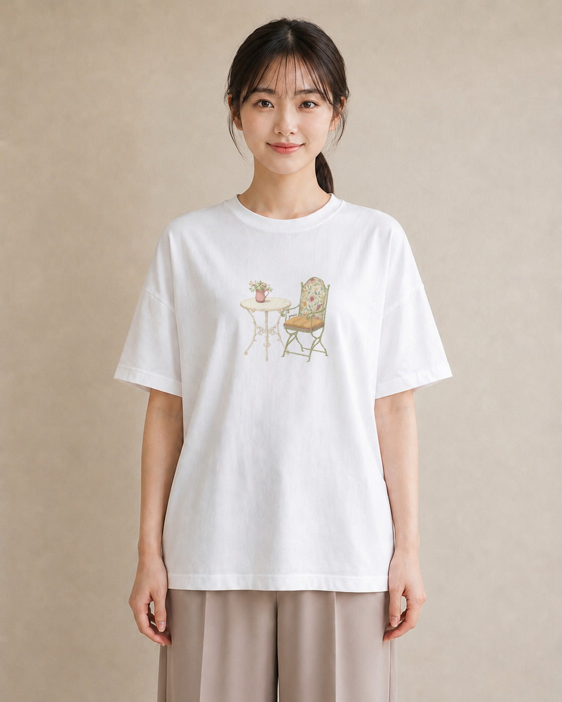 プリントTシャツ レディース 窓辺の椅子 窓辺 椅子 ナチュラル アンティーク イラスト ユニーク 女性 旅行用 白T YMAZO