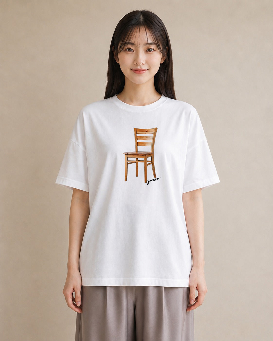 半袖Tシャツ レディース 窓辺の椅子 窓辺 椅子 ナチュラル アンティーク イラスト きれいめ 休日 ペアコーデ 白T YMAZO
