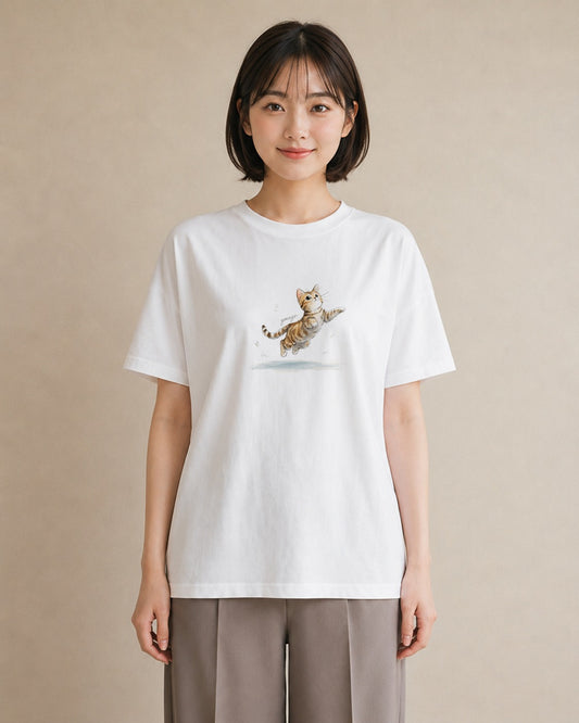 デザインTシャツ レディース 茶トラ 茶猫 猫 ねこ イラスト ヴィンテージ風 海 カフェ巡り 白T YMAZO
