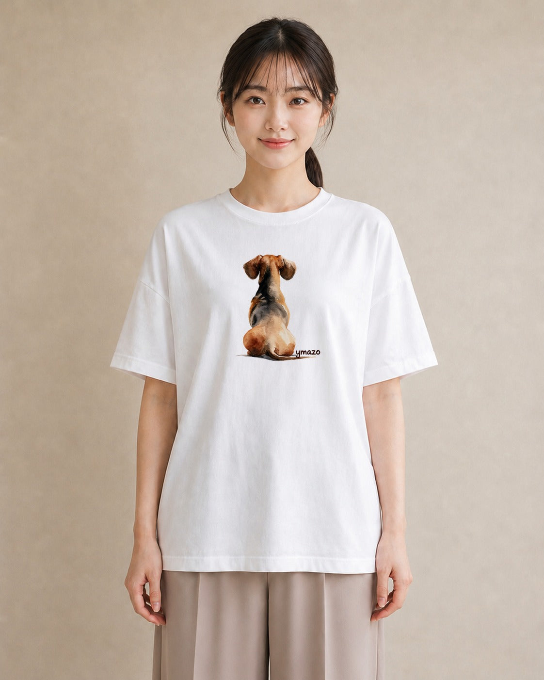 半袖Tシャツ レディース ミニチュアダックスフンド 犬 いぬ イラスト カジュアル ママ カフェ服 白T YMAZO