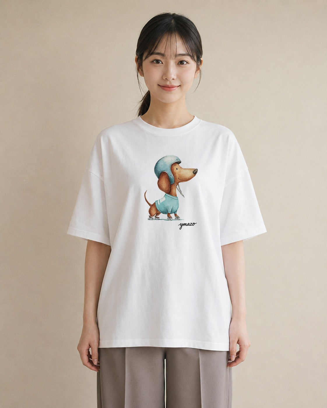 デザインTシャツ レディース ミニチュアダックスフンド 犬 いぬ イラスト カジュアルコーデ 買い物 白T YMAZO