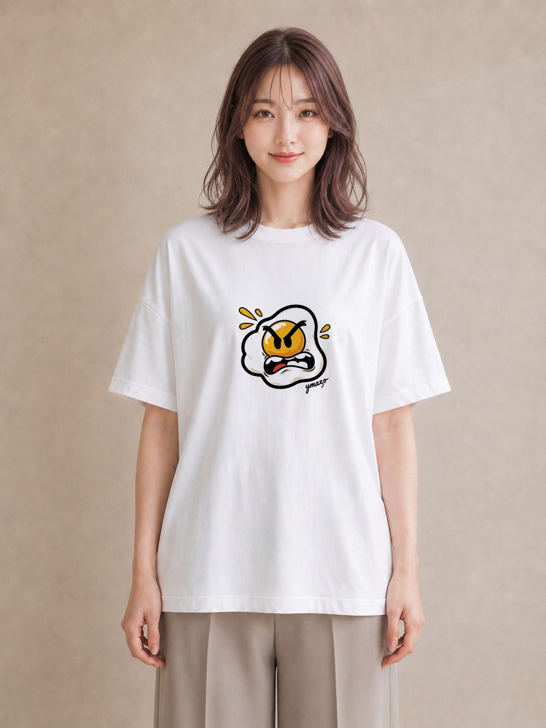 プリントTシャツ レディース 目玉焼き 食べ物 フード イラスト ミニマル 20代 カジュアルコーデ 白T YMAZO