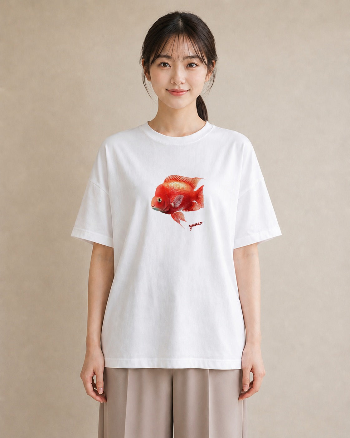 半袖Tシャツ レディース 出目金 ペット 動物 イラスト ユニーク 女性向けギフト 散歩 白T YMAZO