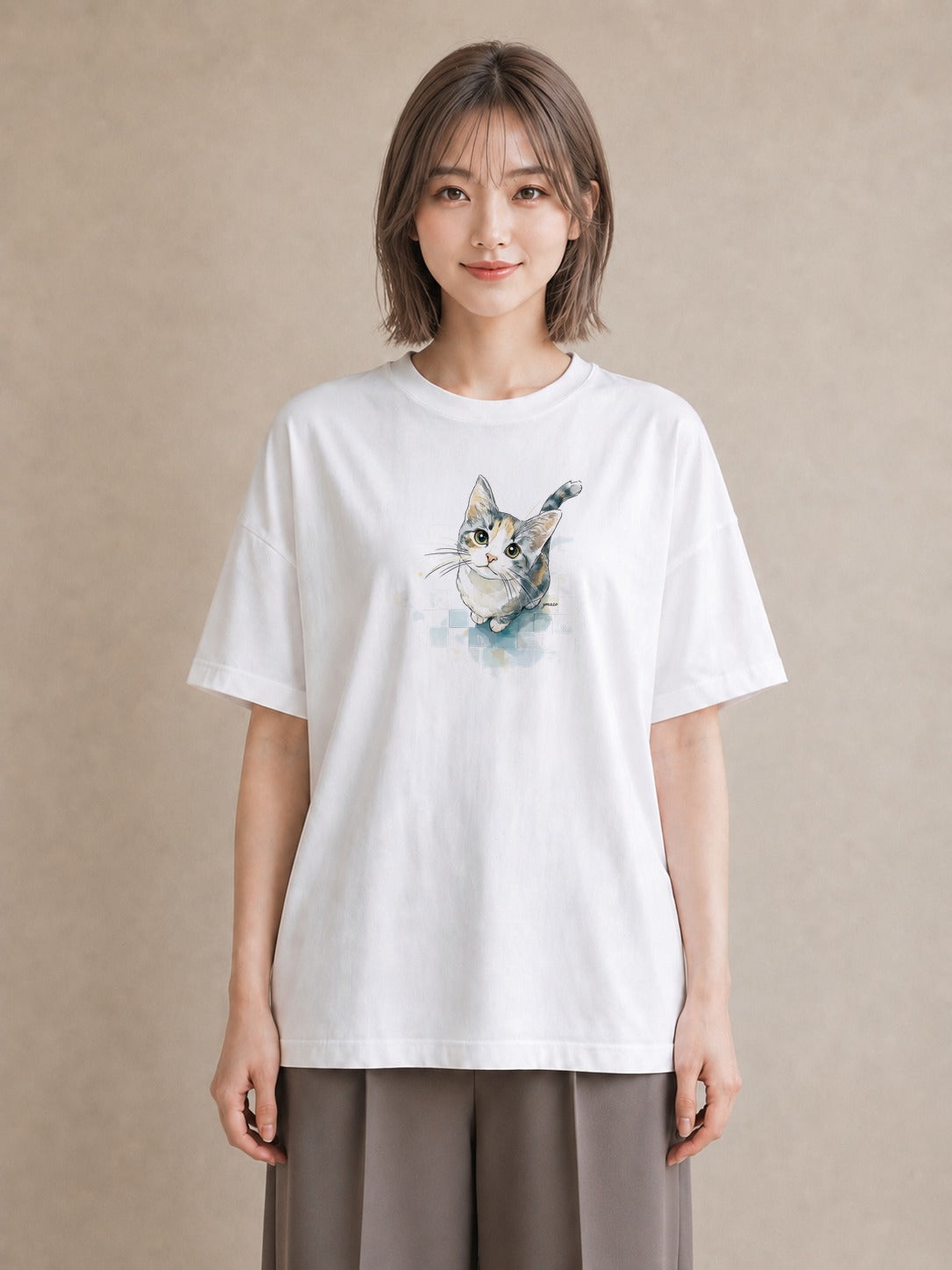 グラフィックTシャツ レディース サビ猫 猫 ねこ イラスト 上品 海 カフェ巡り 白T YMAZO