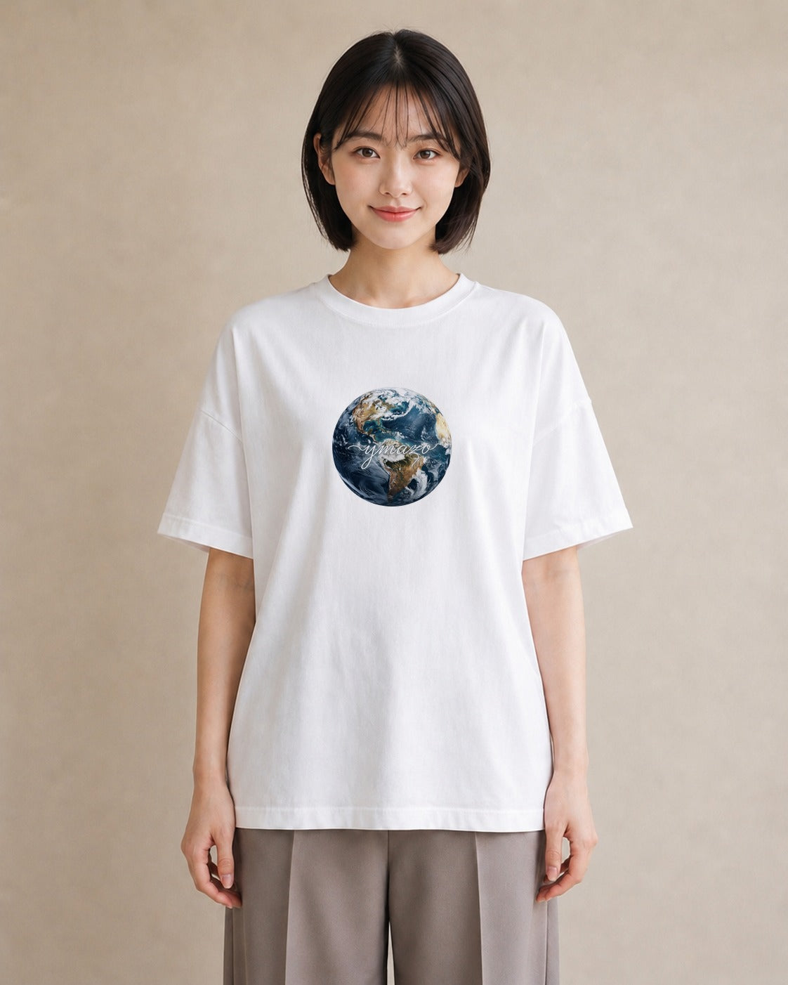 デザインTシャツ レディース 地球 星空 宇宙 イラスト きれいめカジュアル 春服 ミセス 白T YMAZO