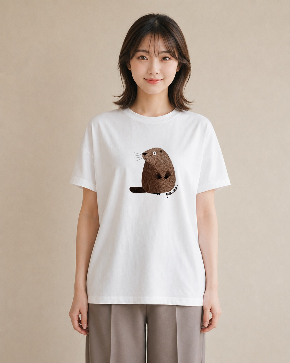 プリントTシャツ レディース カワウソ 動物 アニマル イラスト 北欧風 公園 ママ 白T YMAZO