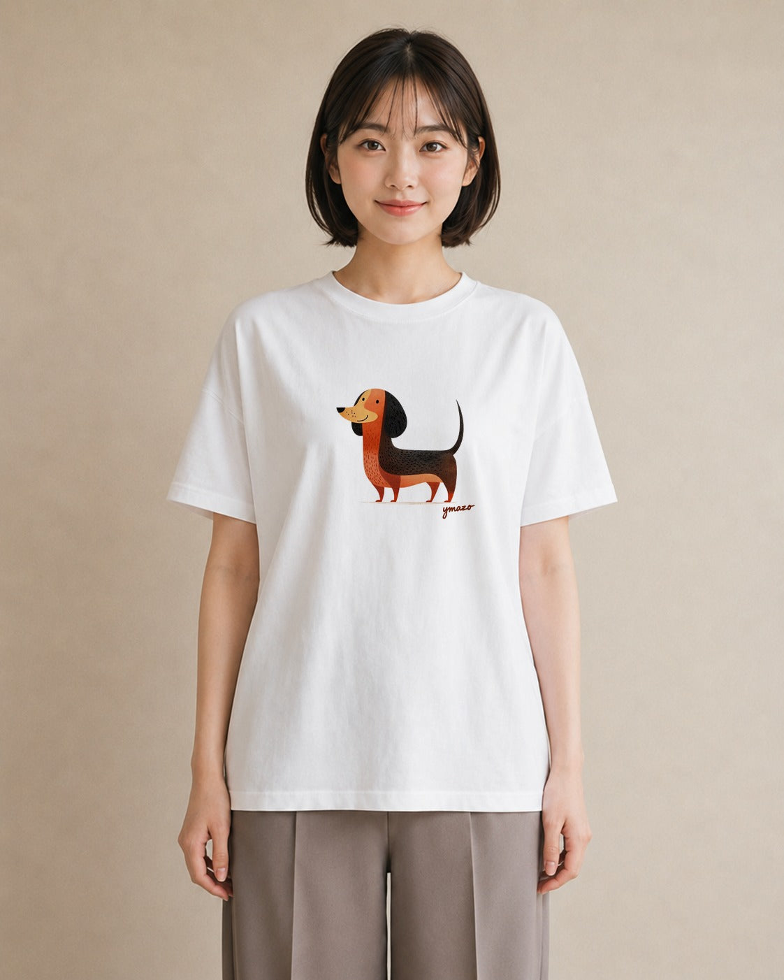 グラフィックTシャツ レディース ミニチュアダックスフンド 犬 いぬ イラスト シック カフェ巡り 女子会 白T YMAZO