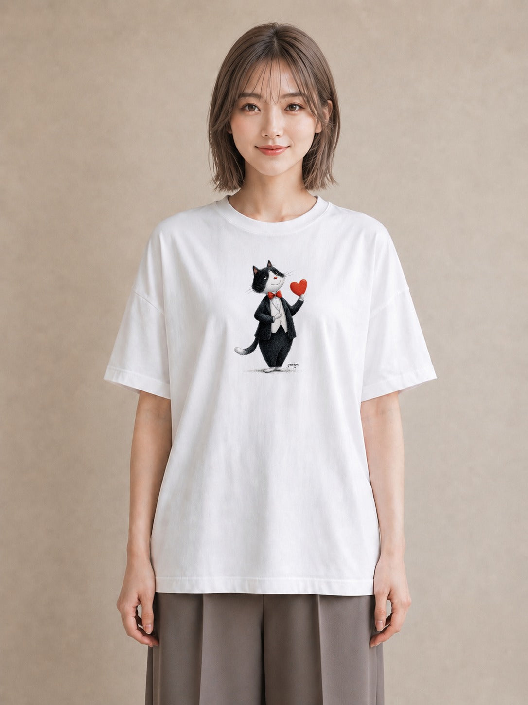 Tシャツ レディース ハチワレ 白黒猫 猫 ねこ イラスト 線画 帰省 ラフ 白T YMAZO
