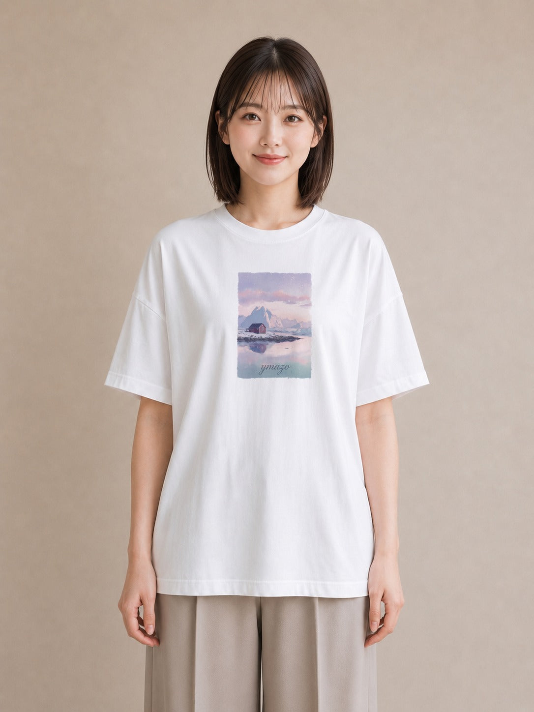 デザインTシャツ レディース 湖畔の小屋 湖 小屋 ナチュラル アンティーク イラスト ポップ 部屋着 女性向けギフト 白T YMAZO