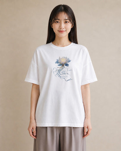 デザインTシャツ レディース 蓮 花 花柄 イラスト ポップ 普段着 週末コーデ 白T