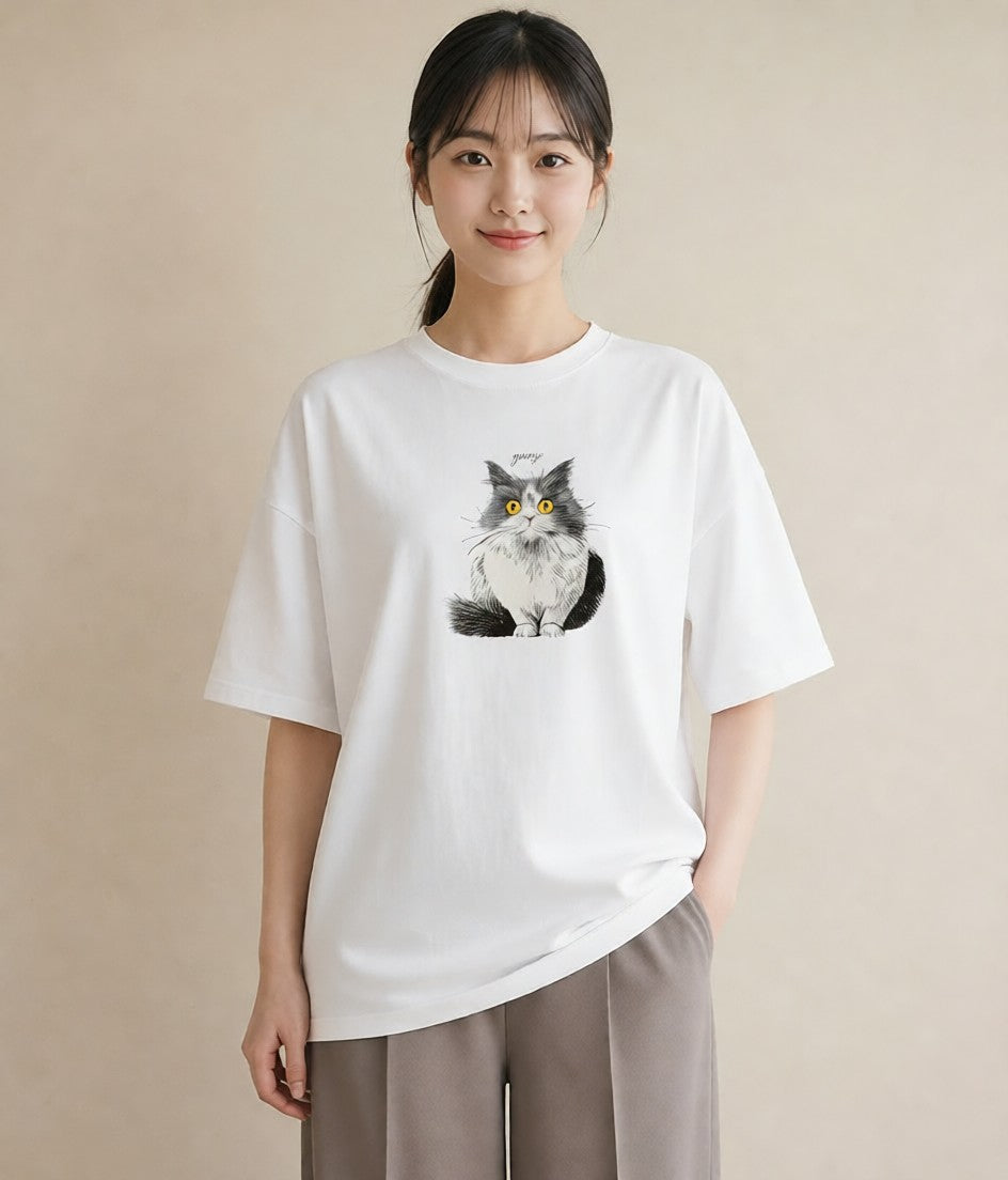 プリントTシャツ レディース 靴下猫 猫 ねこ イラスト 上品 海 カフェ巡り 白T YMAZO