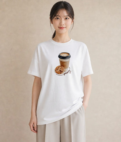 Tシャツ レディース カフェラテ 食べ物 フード イラスト 線画 春服 ミセス 白T YMAZO