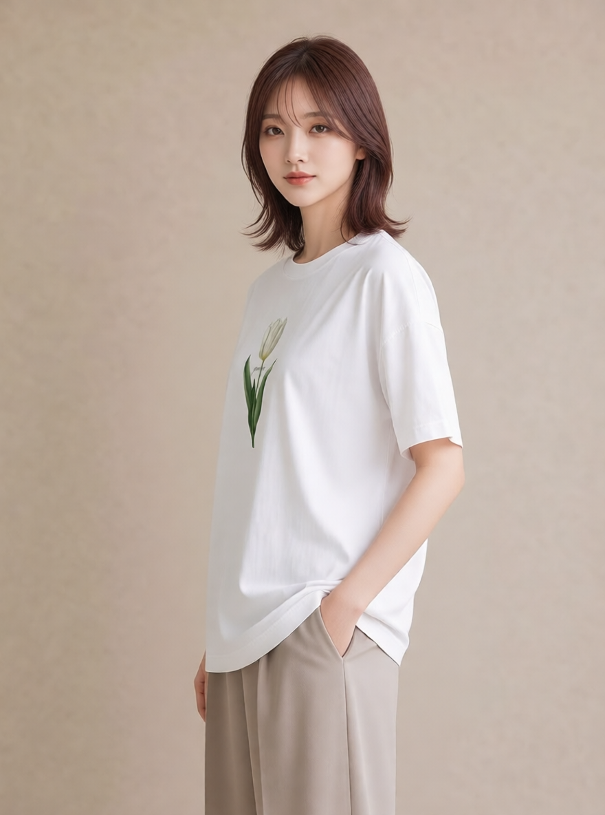 Tシャツ レディース チューリップ 花 花柄 イラスト きれいめカジュアル デイリーウェア 休日 白T