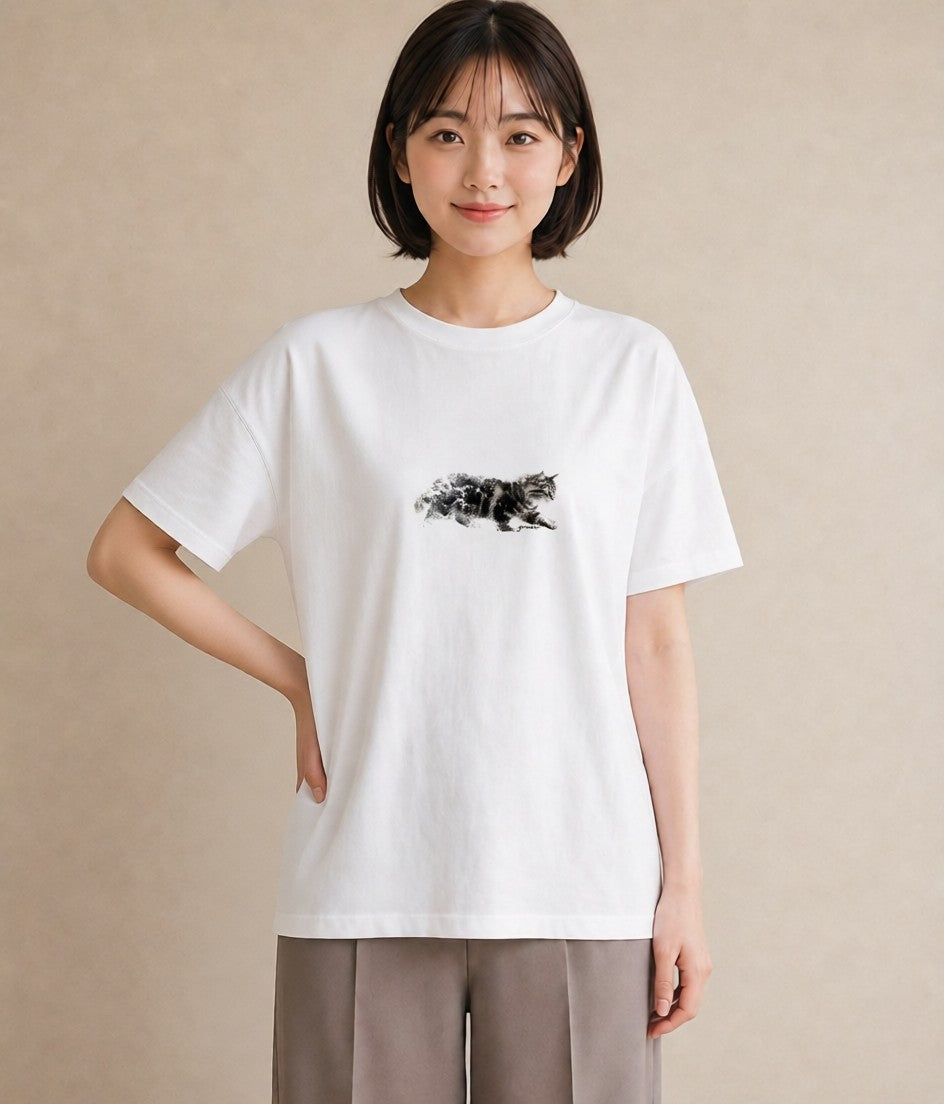グラフィックTシャツ レディース メインクーン 猫 ねこ イラスト 手描き風 公園 ママ 白T YMAZO